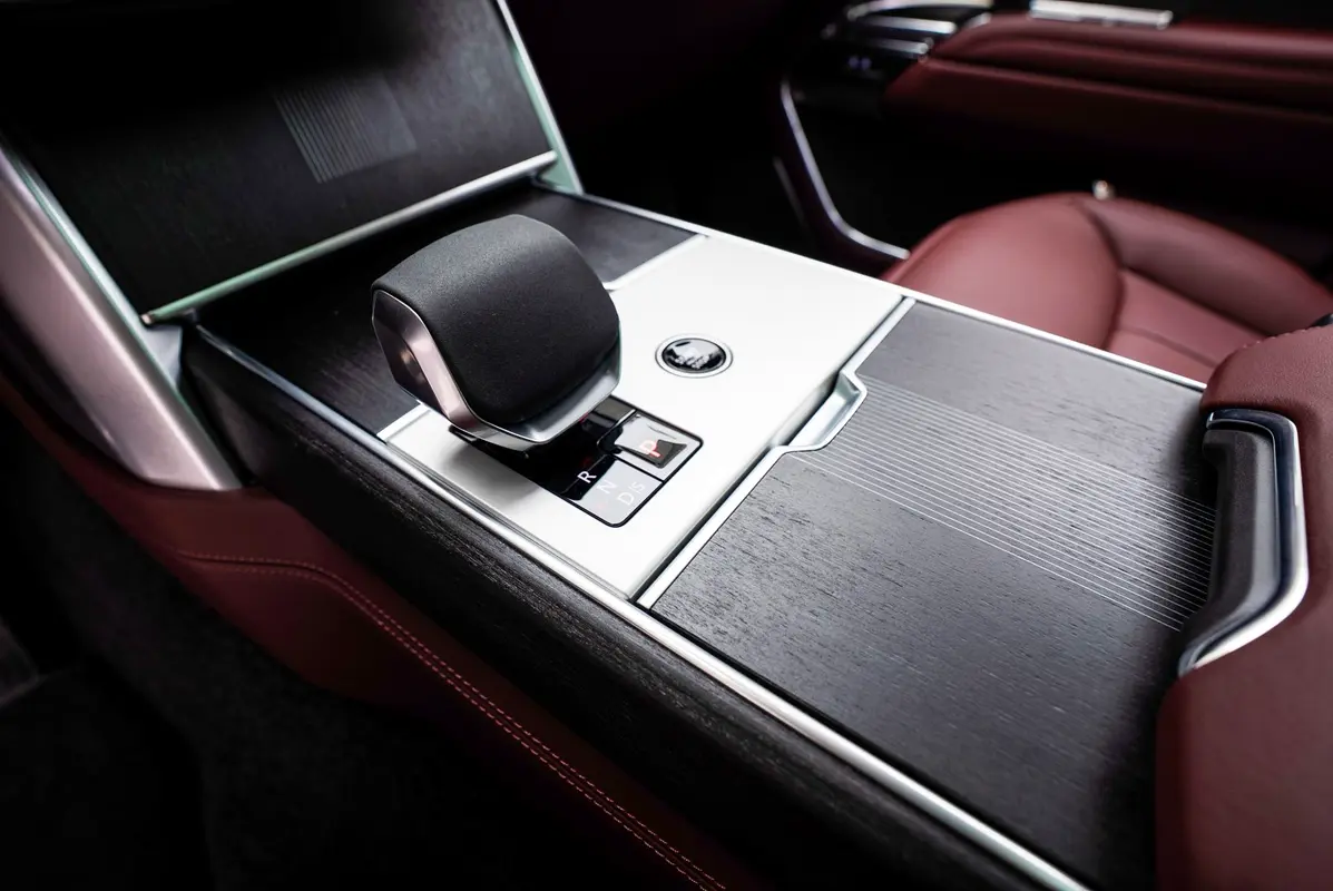 LAND ROVER Range Rover Autobiography 2025 - photo 10 - Import Émirats | International Cars