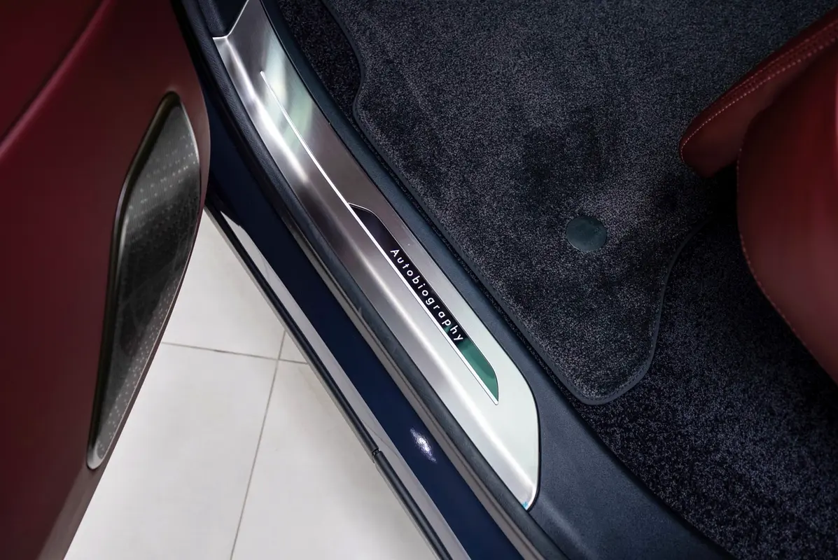 LAND ROVER Range Rover Autobiography 2025 - photo 12 - Import Émirats | International Cars