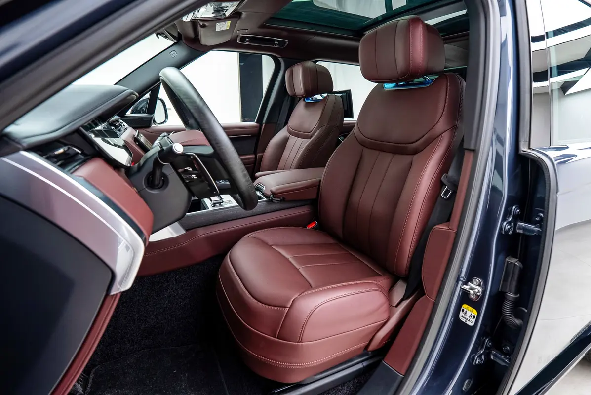 LAND ROVER Range Rover Autobiography 2025 - photo 8 - Import Émirats | International Cars