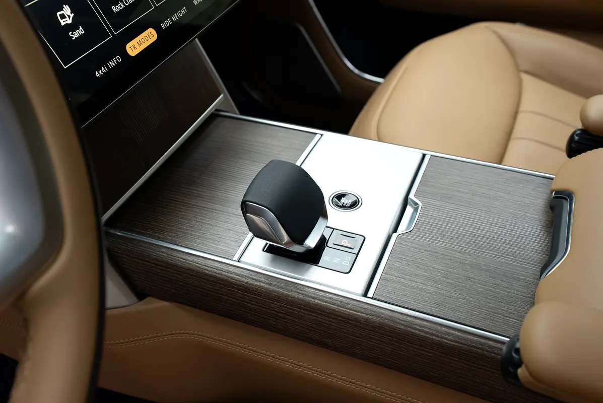 LAND ROVER Range Rover Autobiography 2025 - photo 10 - Import Émirats | International Cars