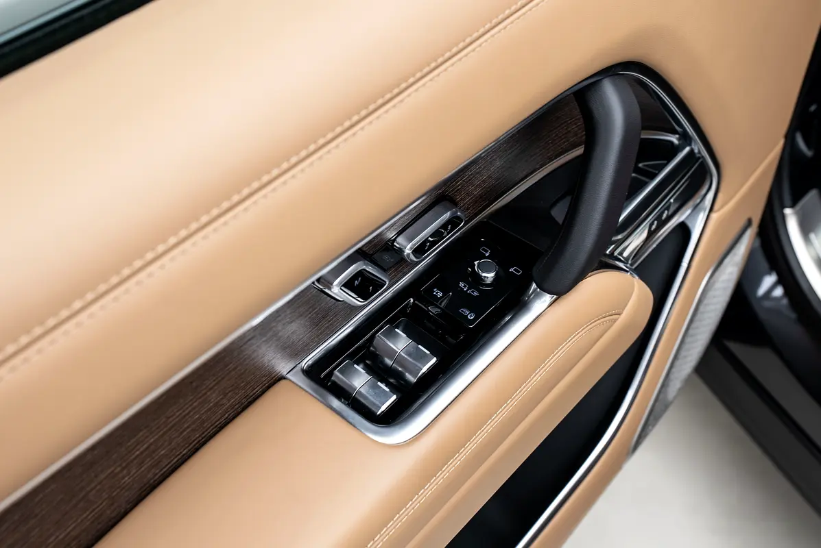 LAND ROVER Range Rover Autobiography 2025 - photo 8 - Import Émirats | International Cars