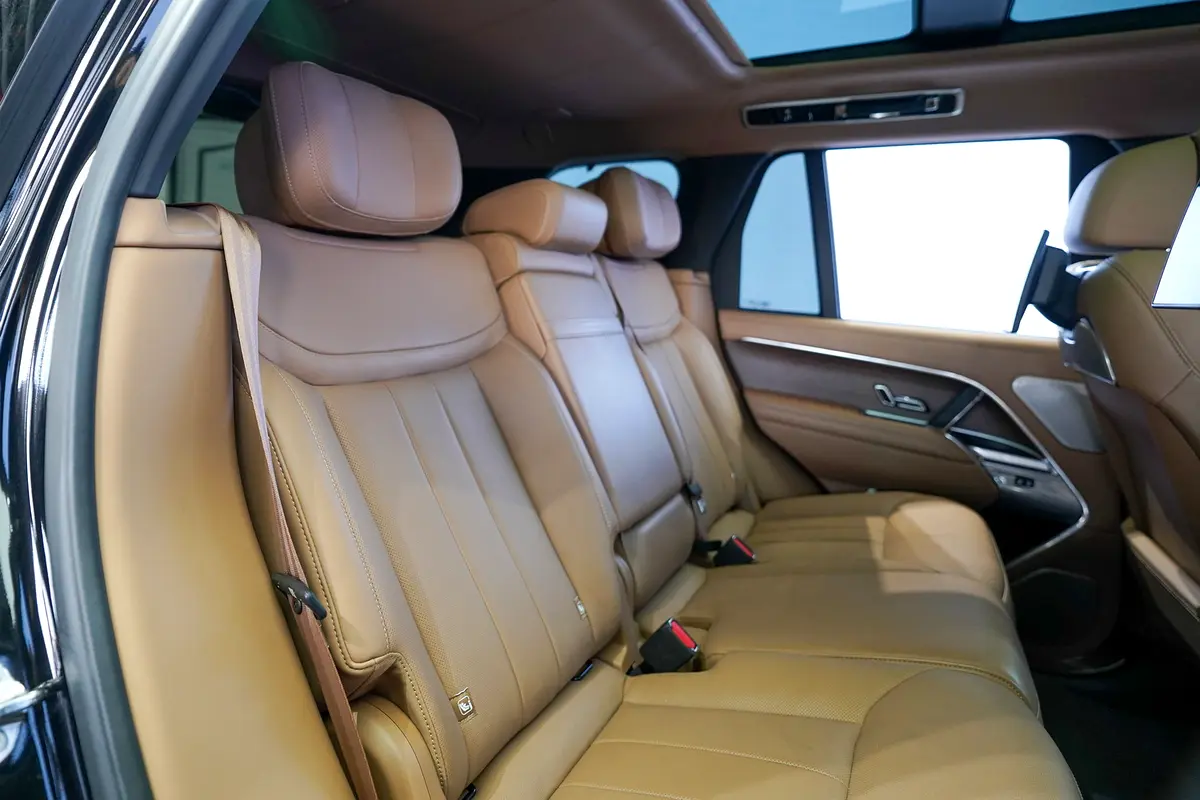 LAND ROVER Range Rover Autobiography 2025 - photo 11 - Import Émirats | International Cars