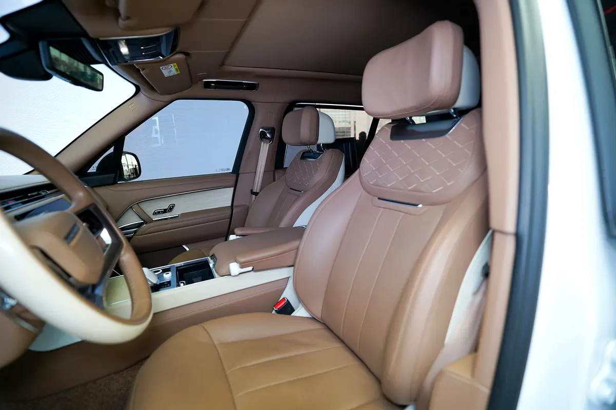 LAND ROVER Range Rover SV Autobiography 2023 - photo 8 - Import Émirats | International Cars