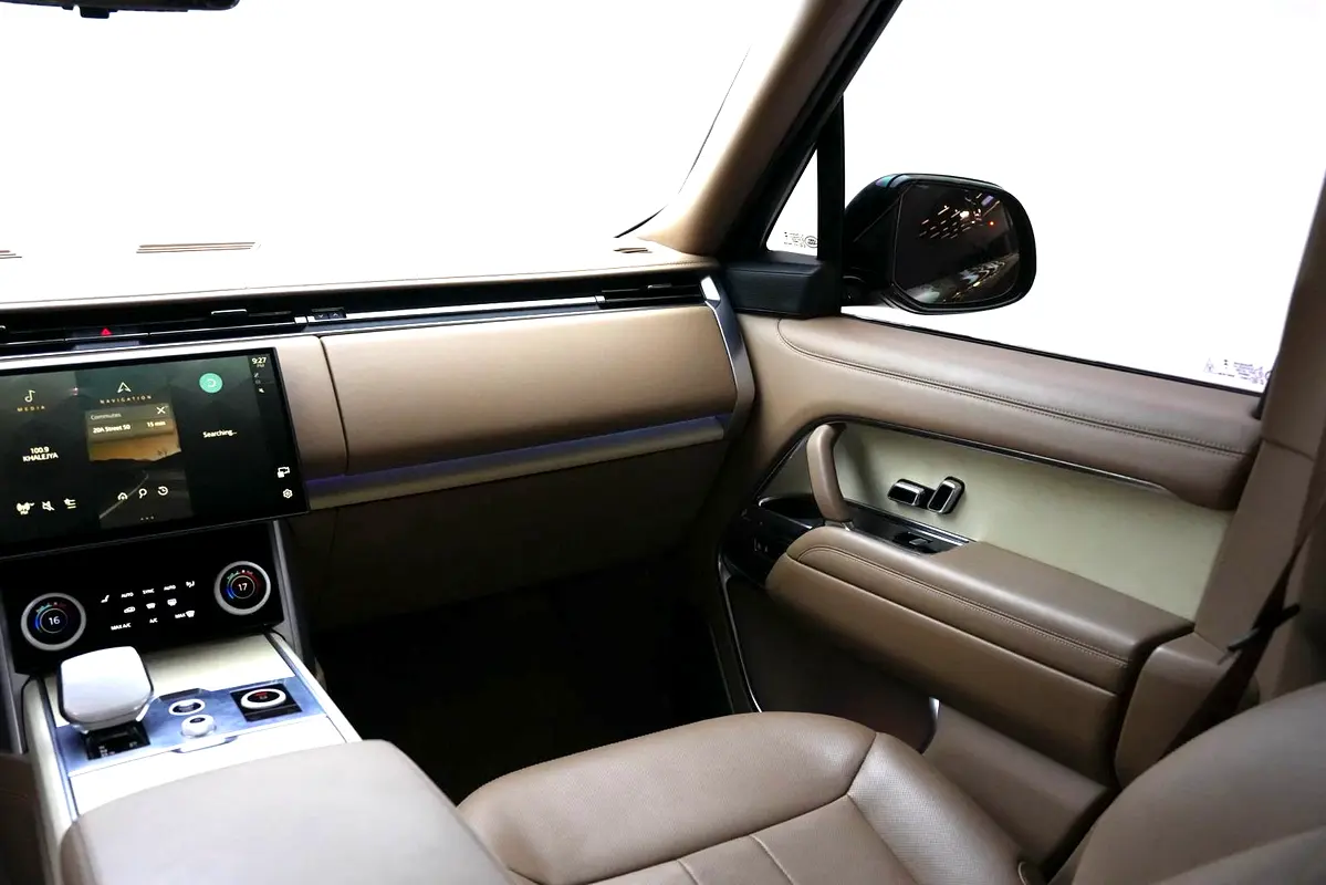 LAND ROVER Range Rover SV Autobiography 2023 - photo 10 - Import Émirats | International Cars