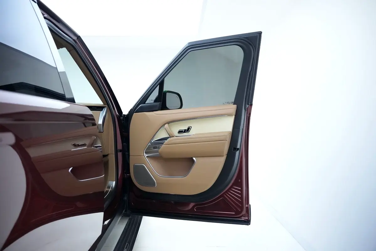 LAND ROVER Range Rover SV Autobiography 2023 - photo 11 - Import Émirats | International Cars