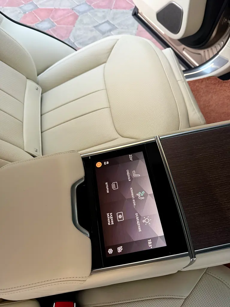 LAND ROVER Range Rover SV P530 LWB 2023 - photo 12 - Import Émirats | International Cars