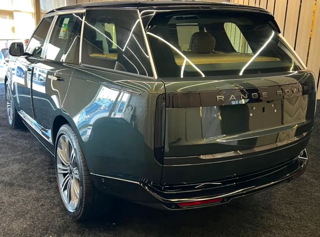 LAND ROVER Range Rover HSE 2026 - photo 3 - Import Émirats | International Cars