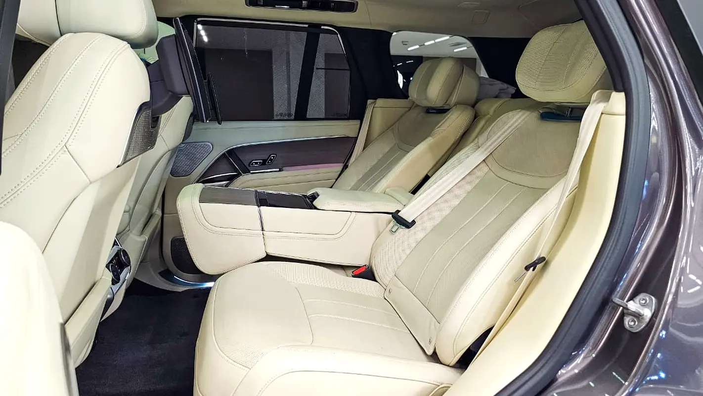 LAND ROVER Range Rover First Edition 2022 - photo 10 - Import Émirats | International Cars