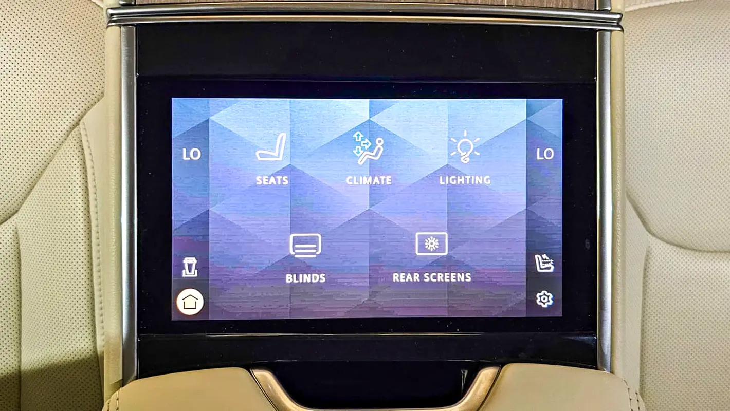 LAND ROVER Range Rover First Edition 2022 - photo 11 - Import Émirats | International Cars