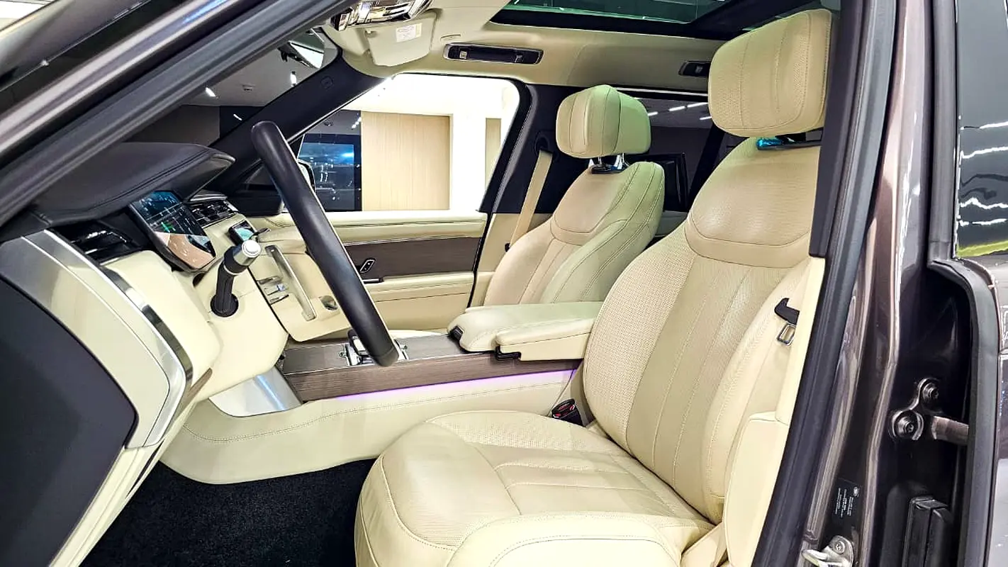 LAND ROVER Range Rover First Edition 2022 - photo 9 - Import Émirats | International Cars