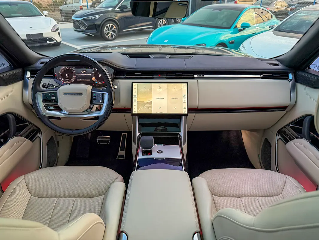 LAND ROVER Range Rover Autobiography 2025 - photo 11 - Import Émirats | International Cars