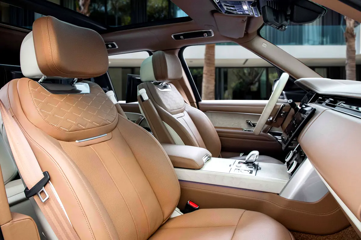 LAND ROVER Range Rover SV 2023 - photo 11 - Import Émirats | International Cars