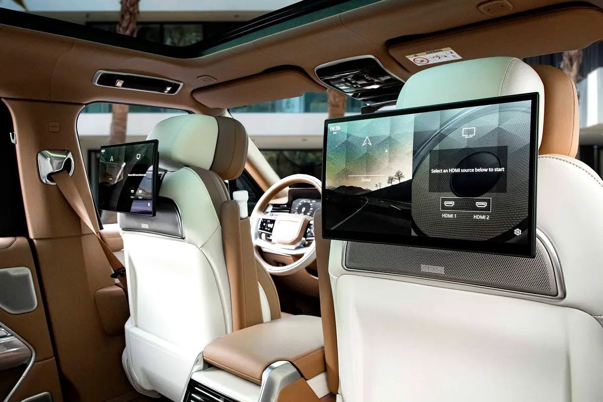 LAND ROVER Range Rover SV 2023 - photo 12 - Import Émirats | International Cars