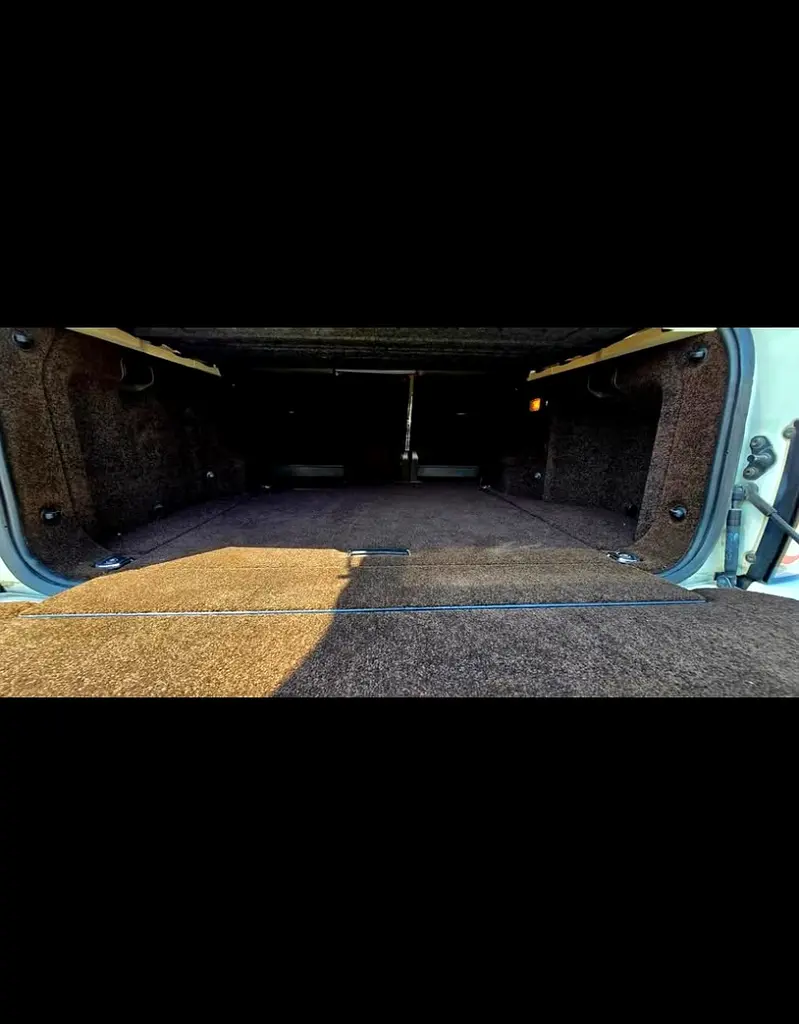 LAND ROVER Range Rover Vogue Supercharged 2011 - photo 2 - Import Émirats | International Cars