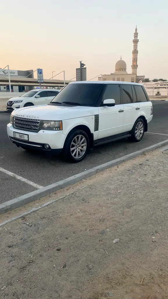 LAND ROVER Range Rover Vogue Supercharged 2011 - photo 3 - Import Émirats | International Cars