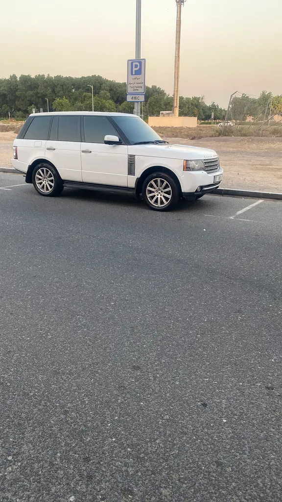 LAND ROVER Range Rover Vogue Supercharged 2011 - photo 5 - Import Émirats | International Cars