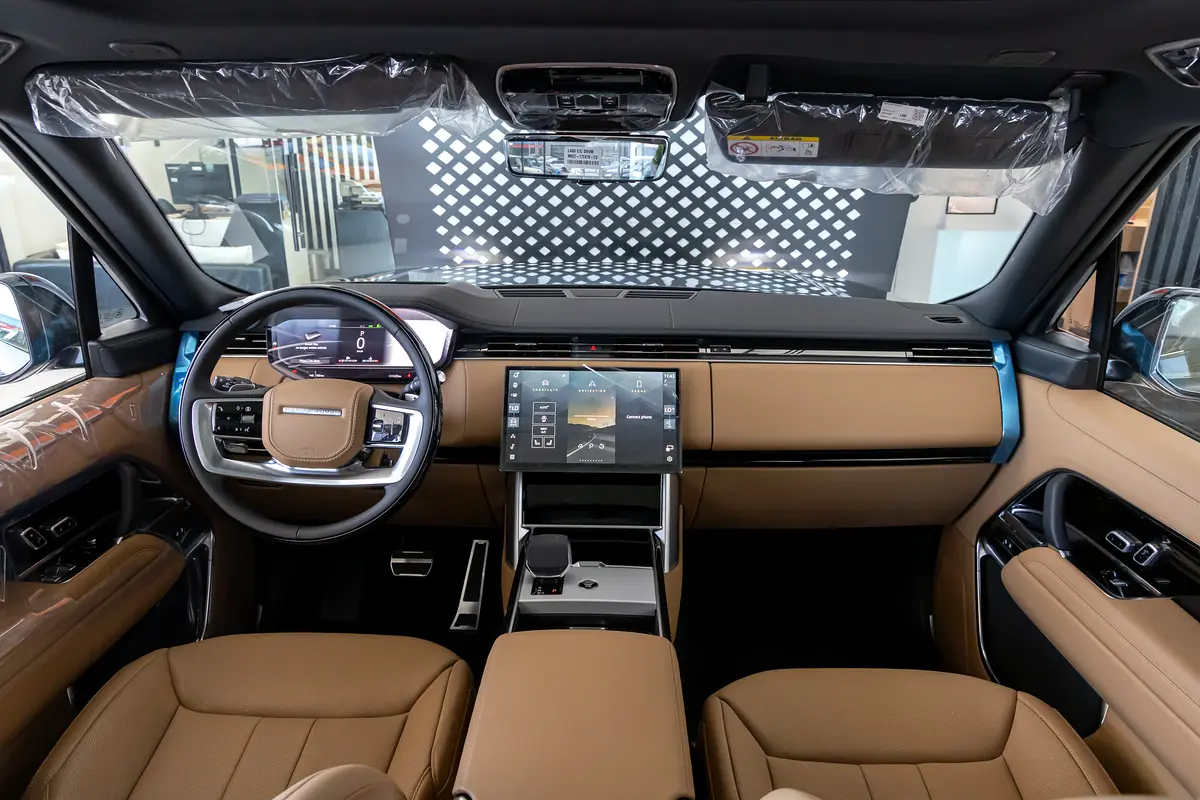 LAND ROVER Range Rover Vogue HSE 2026 - photo 10 - Import Émirats | International Cars