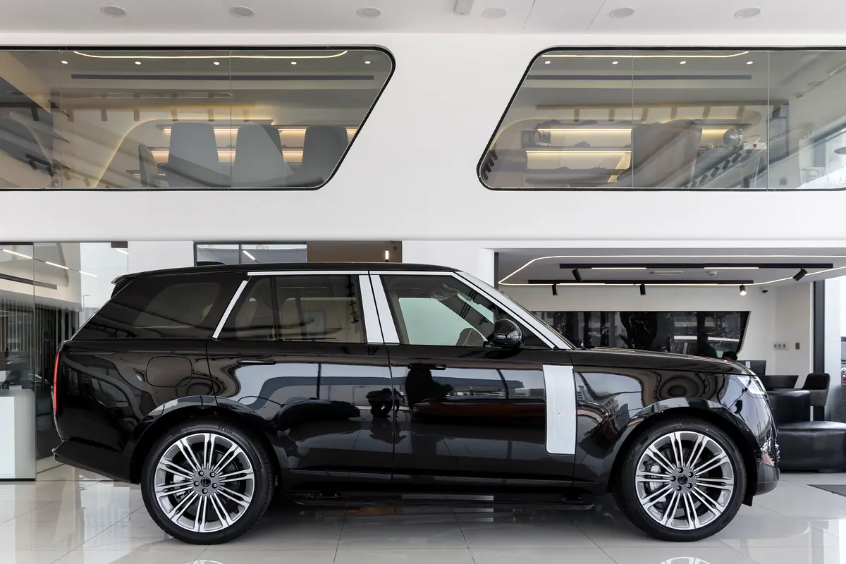 LAND ROVER Range Rover Vogue HSE 2026 - photo 7 - Import Émirats | International Cars
