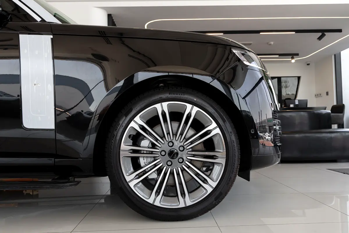 LAND ROVER Range Rover Vogue HSE 2026 - photo 8 - Import Émirats | International Cars