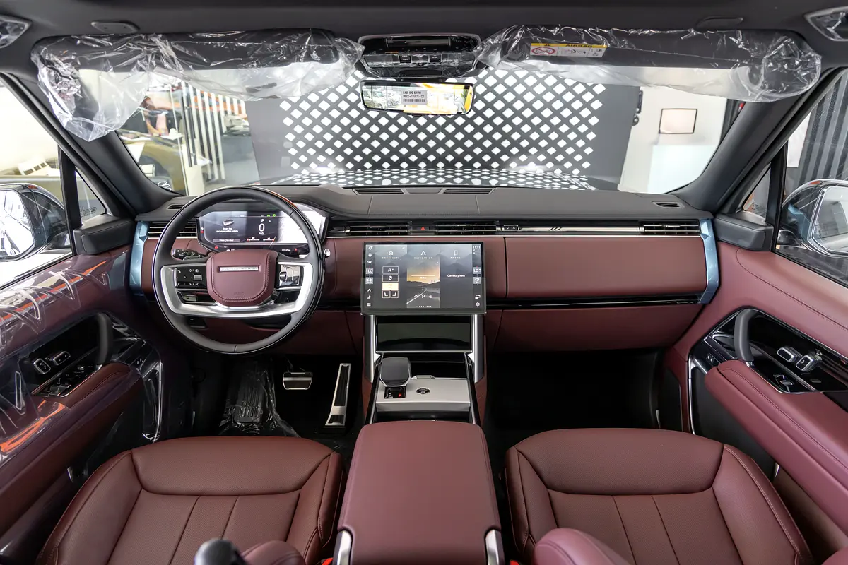 LAND ROVER Range Rover Vogue HSE 2026 - photo 10 - Import Émirats | International Cars