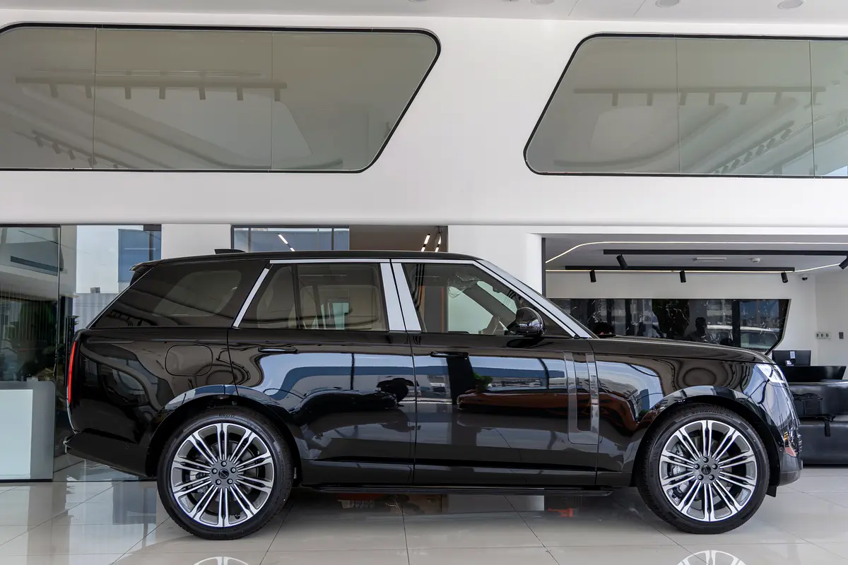 LAND ROVER Range Rover Vogue HSE 2026 - photo 7 - Import Émirats | International Cars