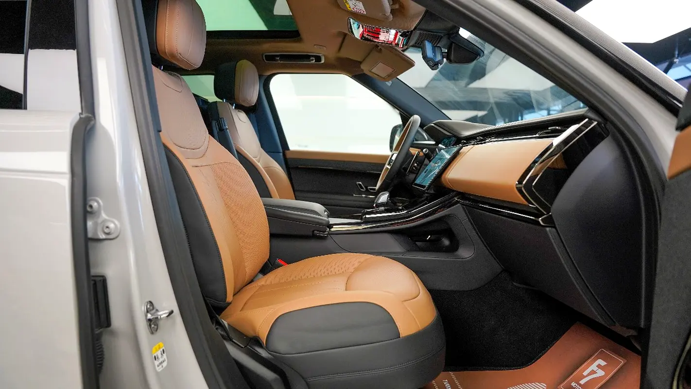 LAND ROVER Range Rover Sport Autobiography 2025 - photo 11 - Import Émirats | International Cars