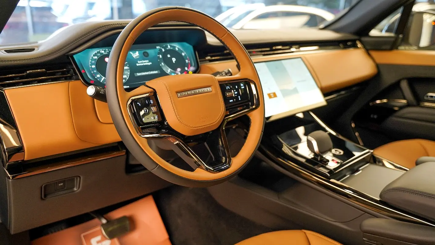 LAND ROVER Range Rover Sport Autobiography 2025 - photo 8 - Import Émirats | International Cars