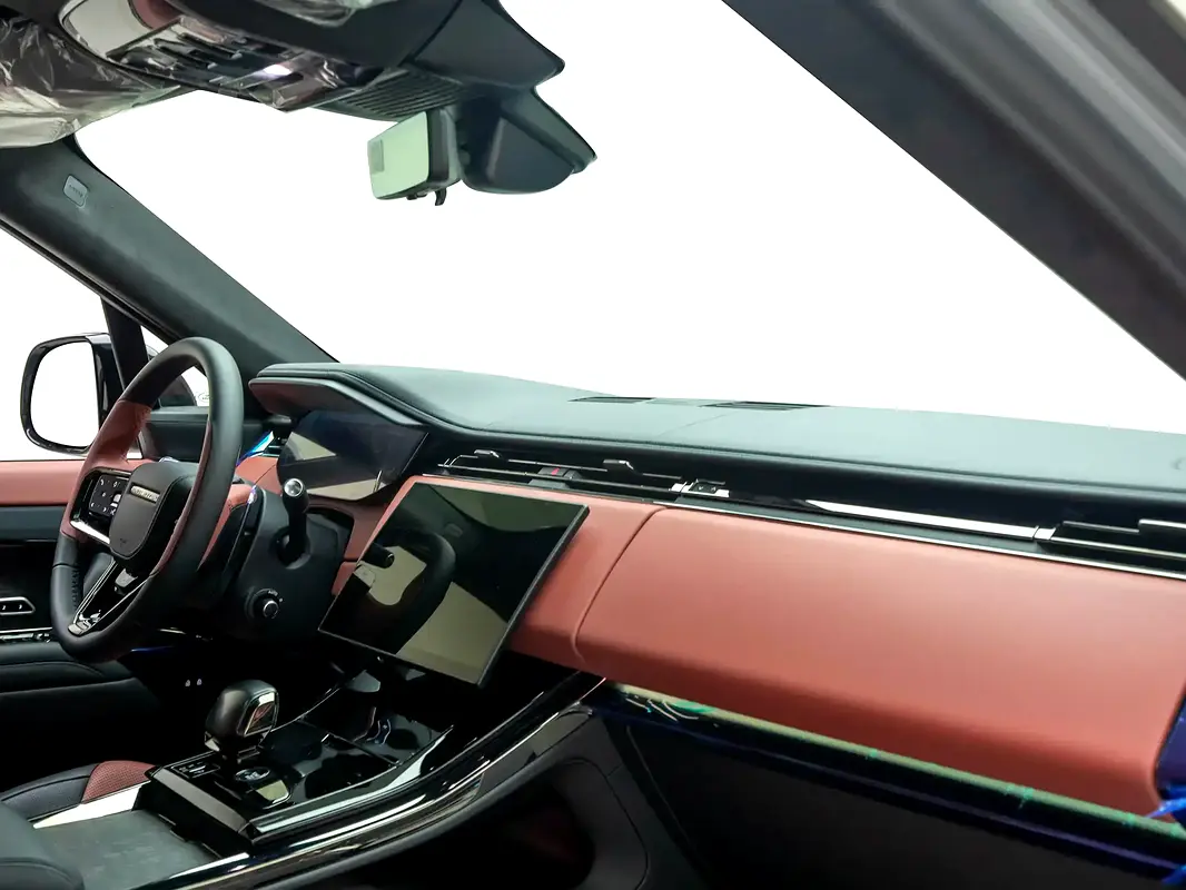 LAND ROVER Range Rover Sport SV 2025 - photo 10 - Import Émirats | International Cars