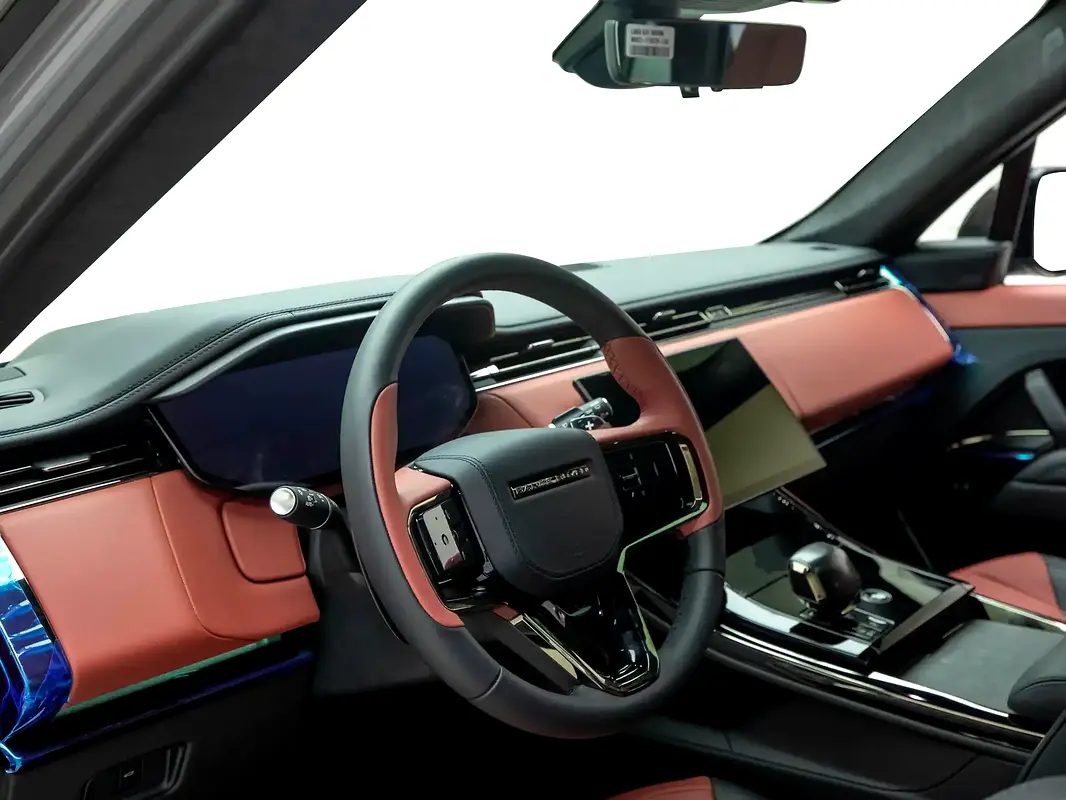 LAND ROVER Range Rover Sport SV 2025 - photo 8 - Import Émirats | International Cars