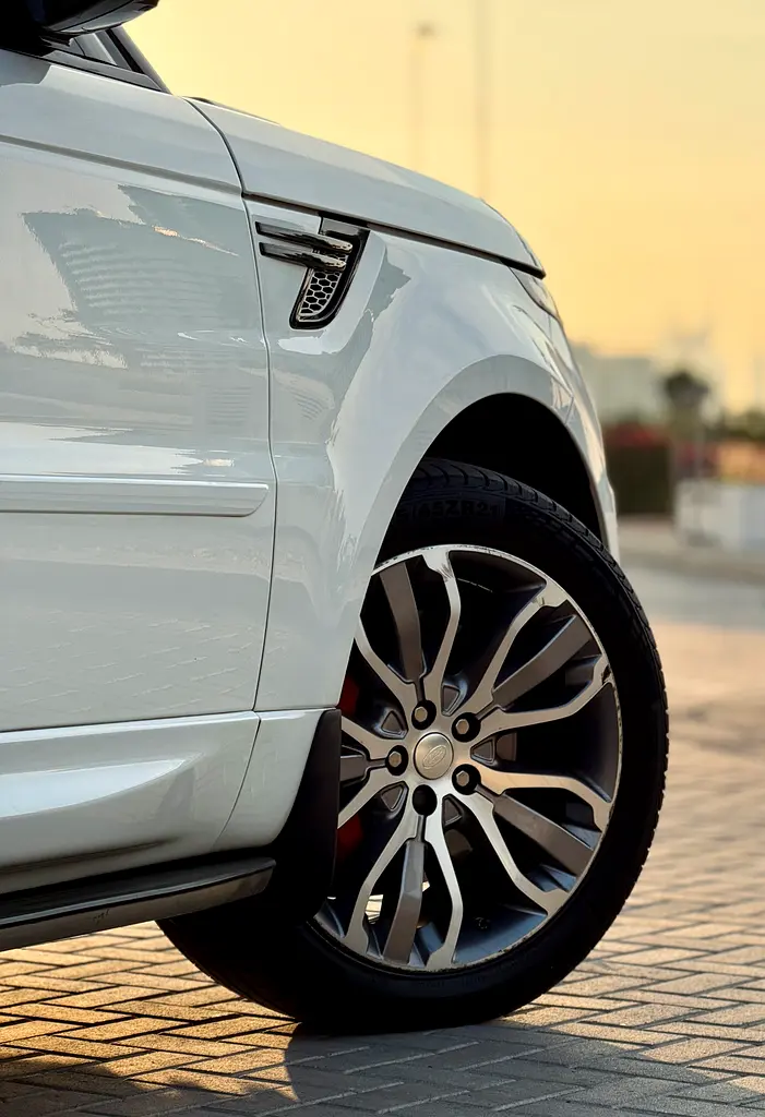LAND ROVER Range Rover Sport Autobiography 2015 - photo 3 - Import Émirats | International Cars