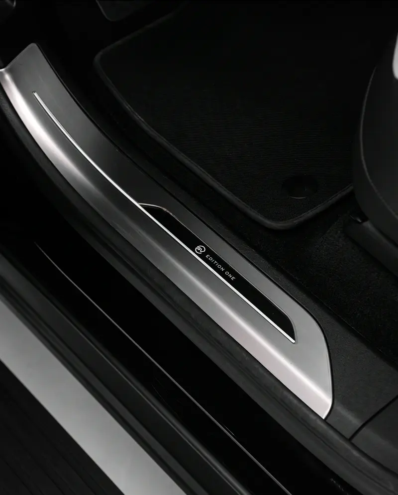 LAND ROVER Range Rover Sport SV 2024 - photo 11 - Import Émirats | International Cars