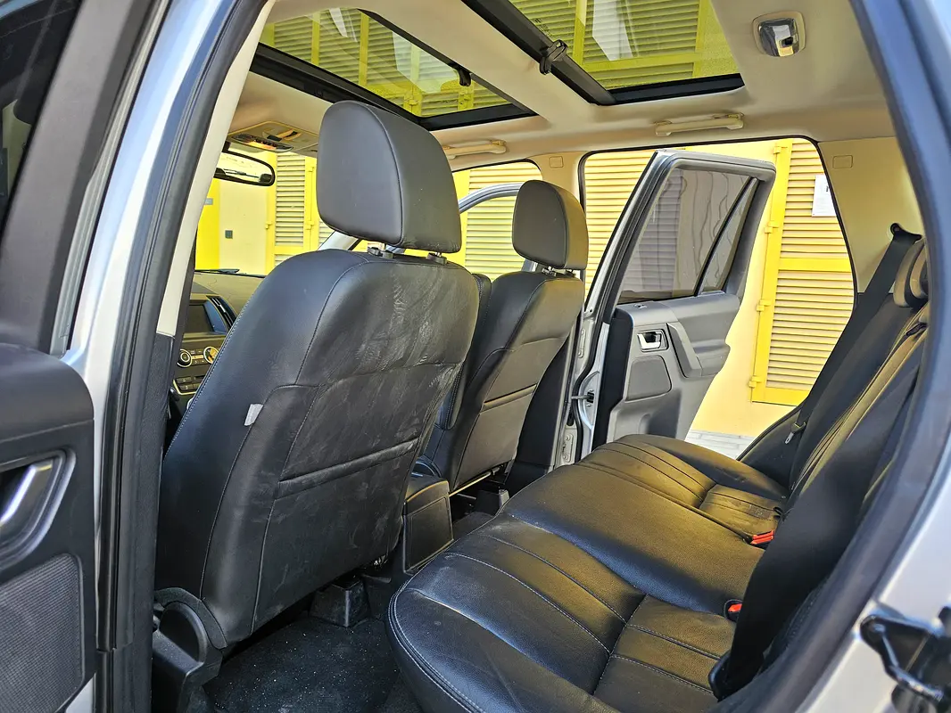 LAND ROVER LR2 HSE Luxury 2015 - photo 10 - Import Émirats | International Cars