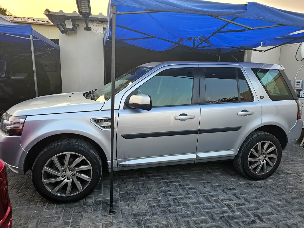 LAND ROVER LR2 HSE Luxury 2015 - photo 3 - Import Émirats | International Cars