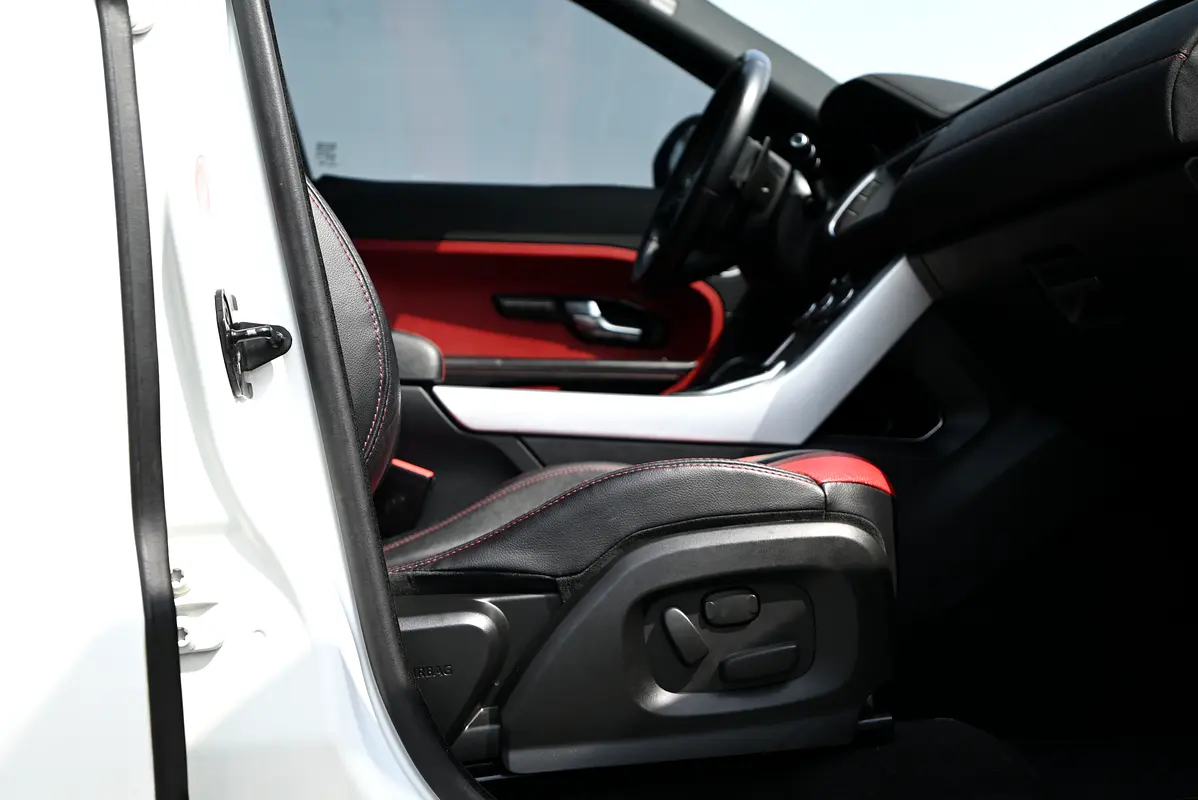 LAND ROVER Range Rover Evoque Dynamic SE 2014 - photo 11 - Import Émirats | International Cars