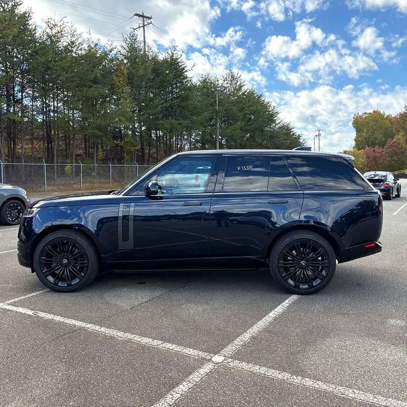 LAND ROVER Range Rover Vogue 2025 - photo 12 - Import Émirats | International Cars