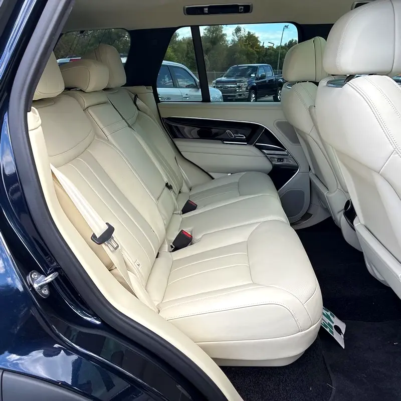 LAND ROVER Range Rover Vogue 2025 - photo 3 - Import Émirats | International Cars