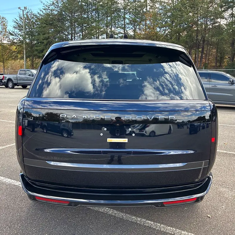 LAND ROVER Range Rover Vogue 2025 - photo 8 - Import Émirats | International Cars