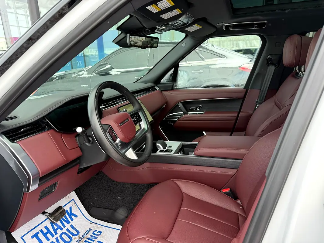 LAND ROVER Range Rover Vogue 2026 - photo 6 - Import Émirats | International Cars