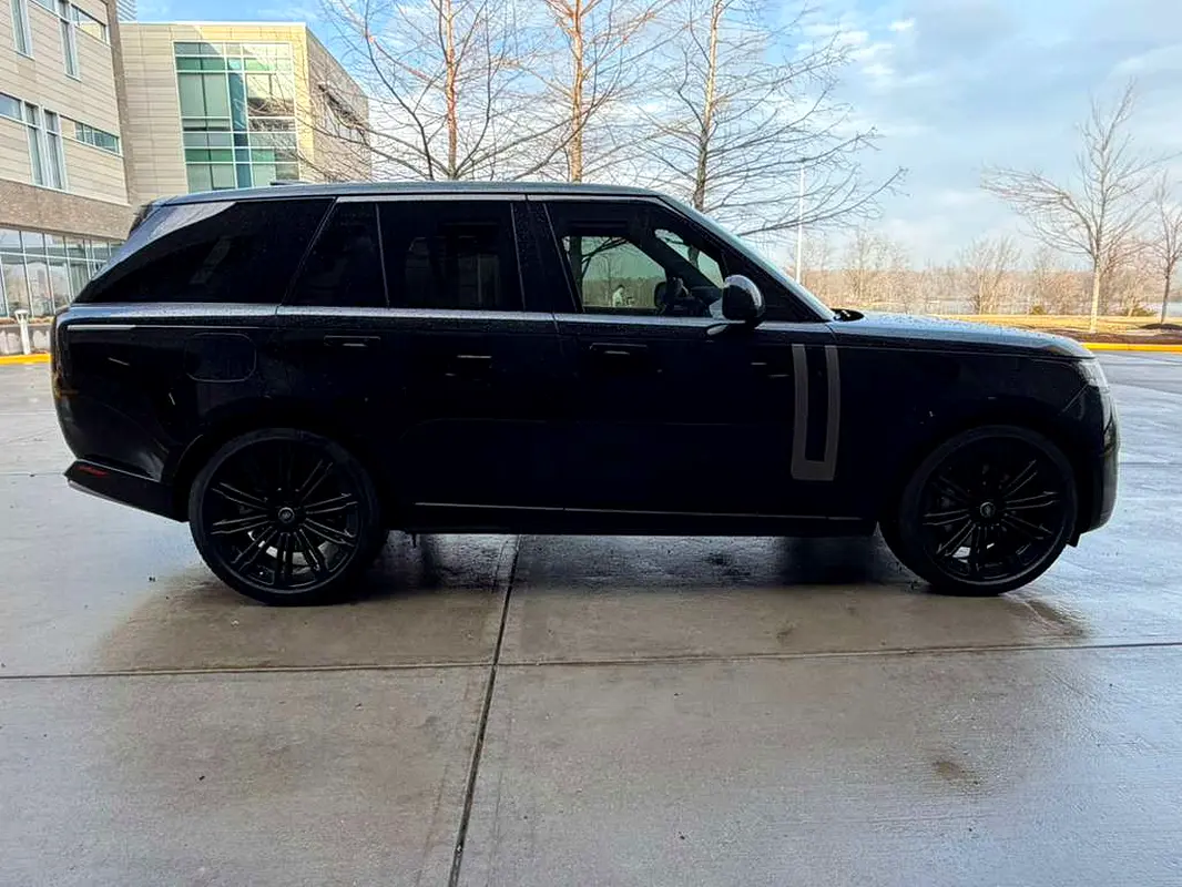 LAND ROVER Range Rover Vogue 2025 - photo 4 - Import Émirats | International Cars