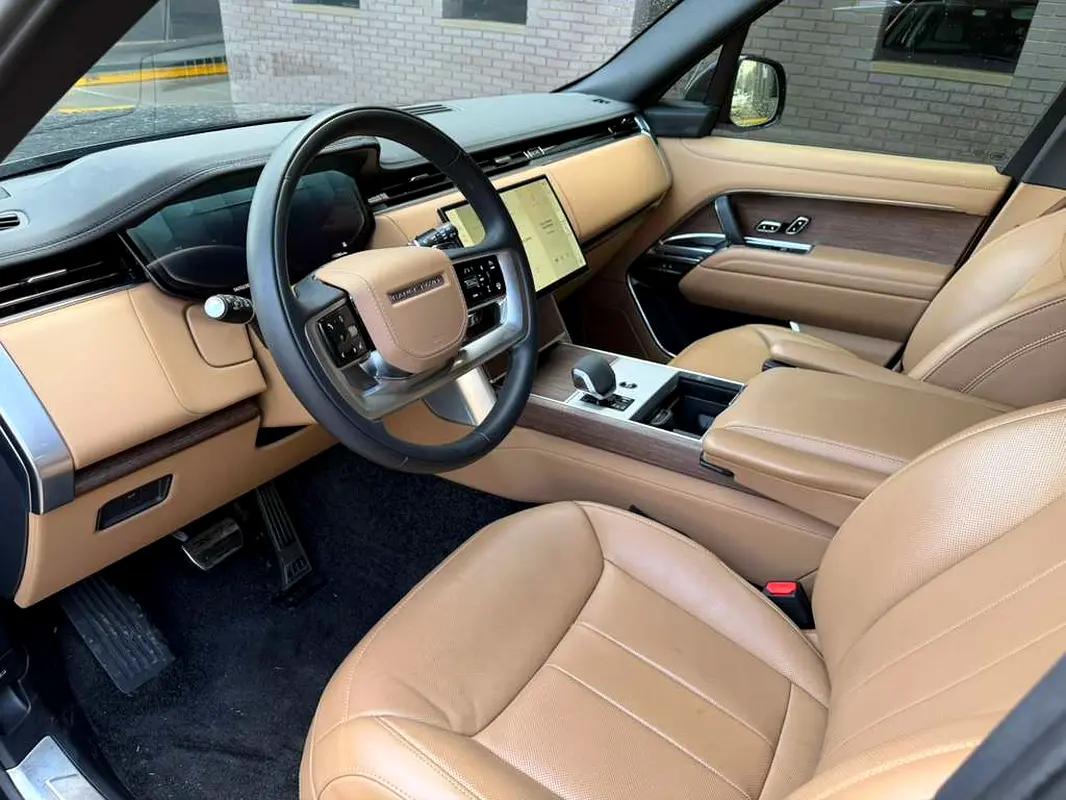 LAND ROVER Range Rover Vogue 2025 - photo 8 - Import Émirats | International Cars