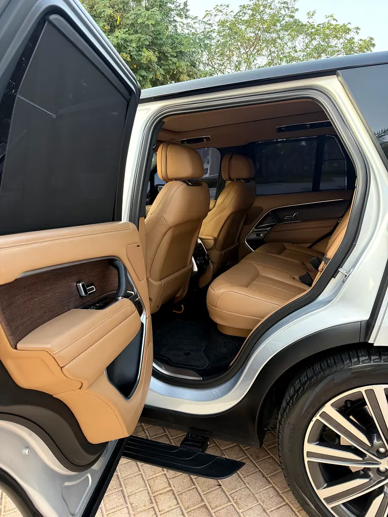 LAND ROVER Range Rover HSE 2023 - photo 7 - Import Émirats | International Cars