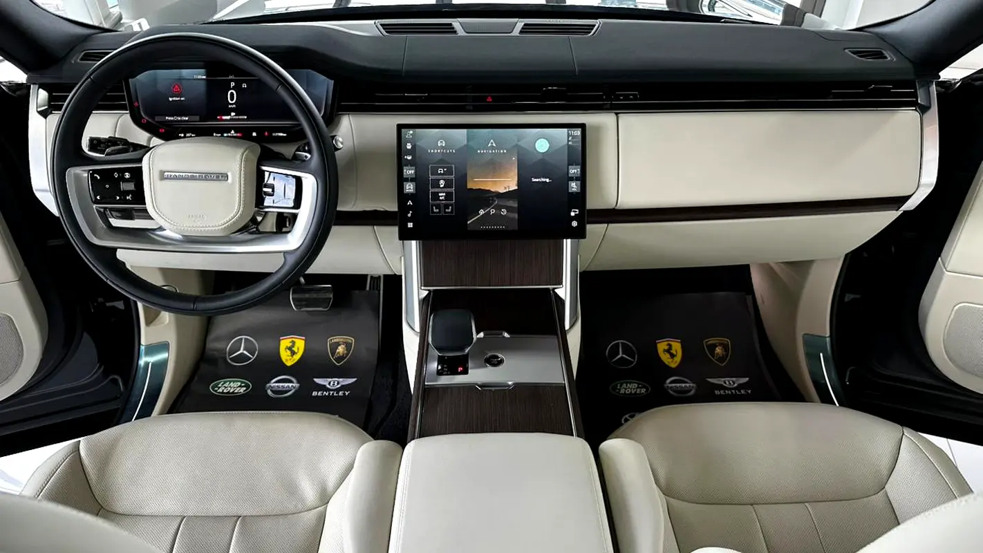 LAND ROVER Range Rover Vogue 2025 - photo 2 - Import Émirats | International Cars