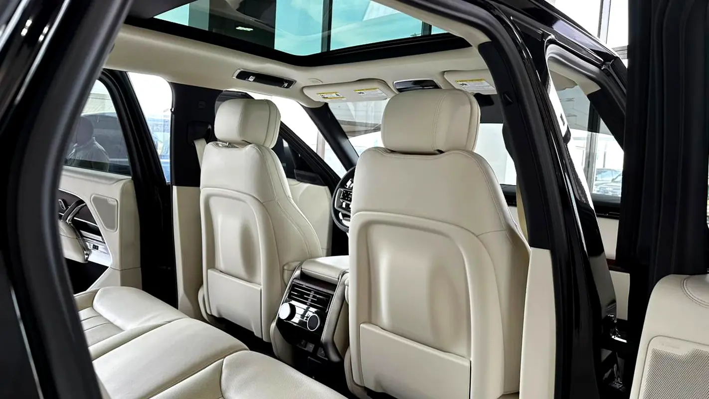 LAND ROVER Range Rover Vogue 2025 - photo 3 - Import Émirats | International Cars