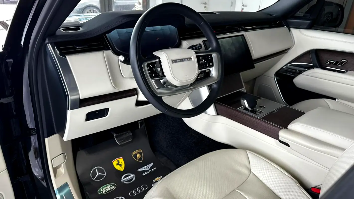 LAND ROVER Range Rover Vogue 2025 - photo 7 - Import Émirats | International Cars