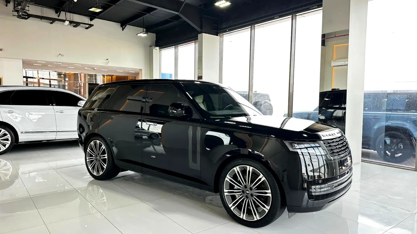 LAND ROVER Range Rover Vogue 2025 - photo 9 - Import Émirats | International Cars
