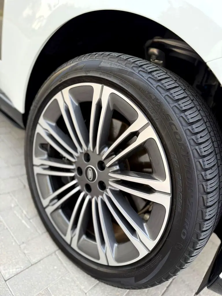 LAND ROVER Range Rover HSE P530 2023 - photo 5 - Import Émirats | International Cars