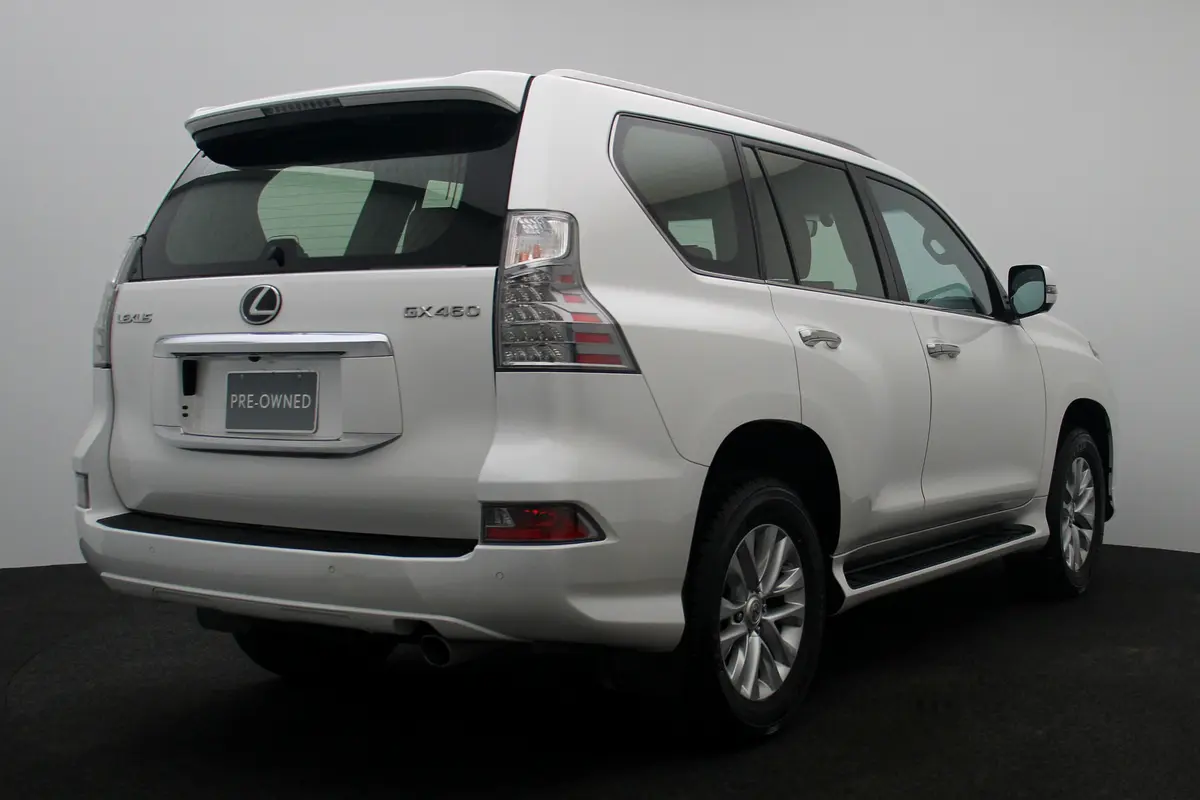 LEXUS GX-Series GX 460 Premier 2023 - photo 3 - Import Émirats | International Cars