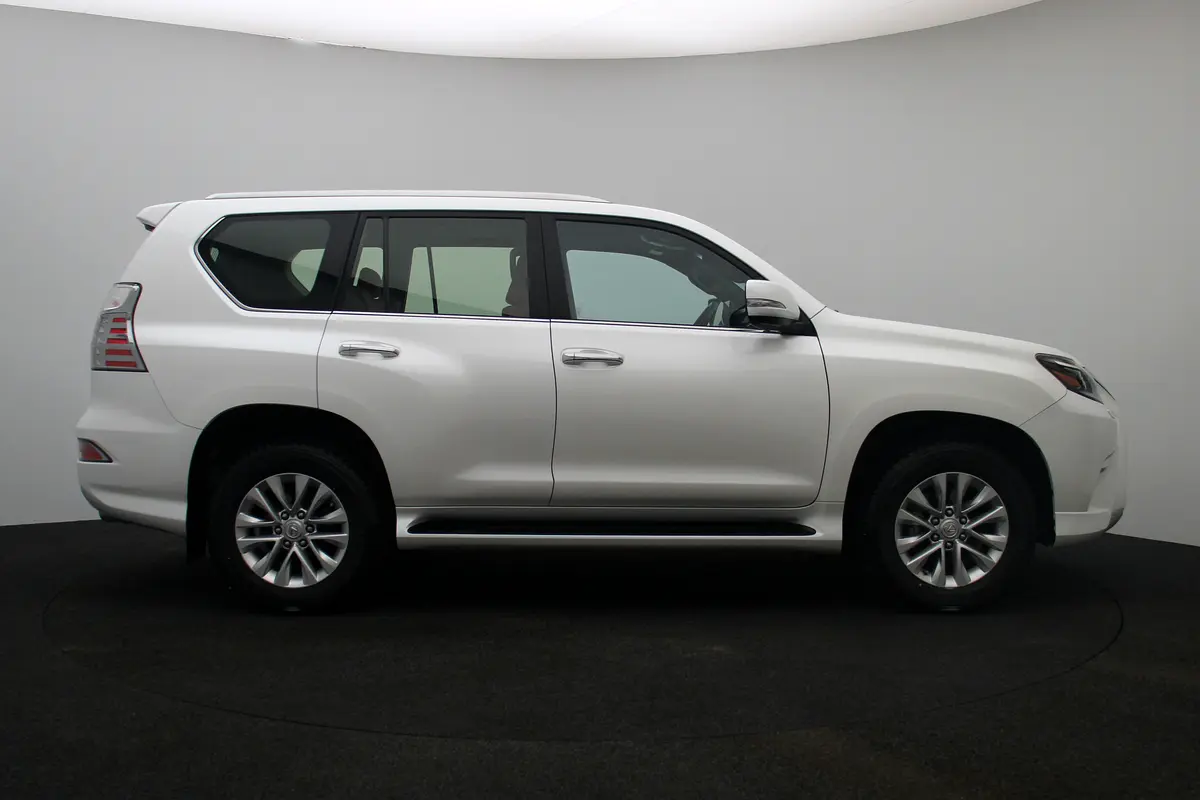 LEXUS GX-Series GX 460 Premier 2023 - photo 4 - Import Émirats | International Cars