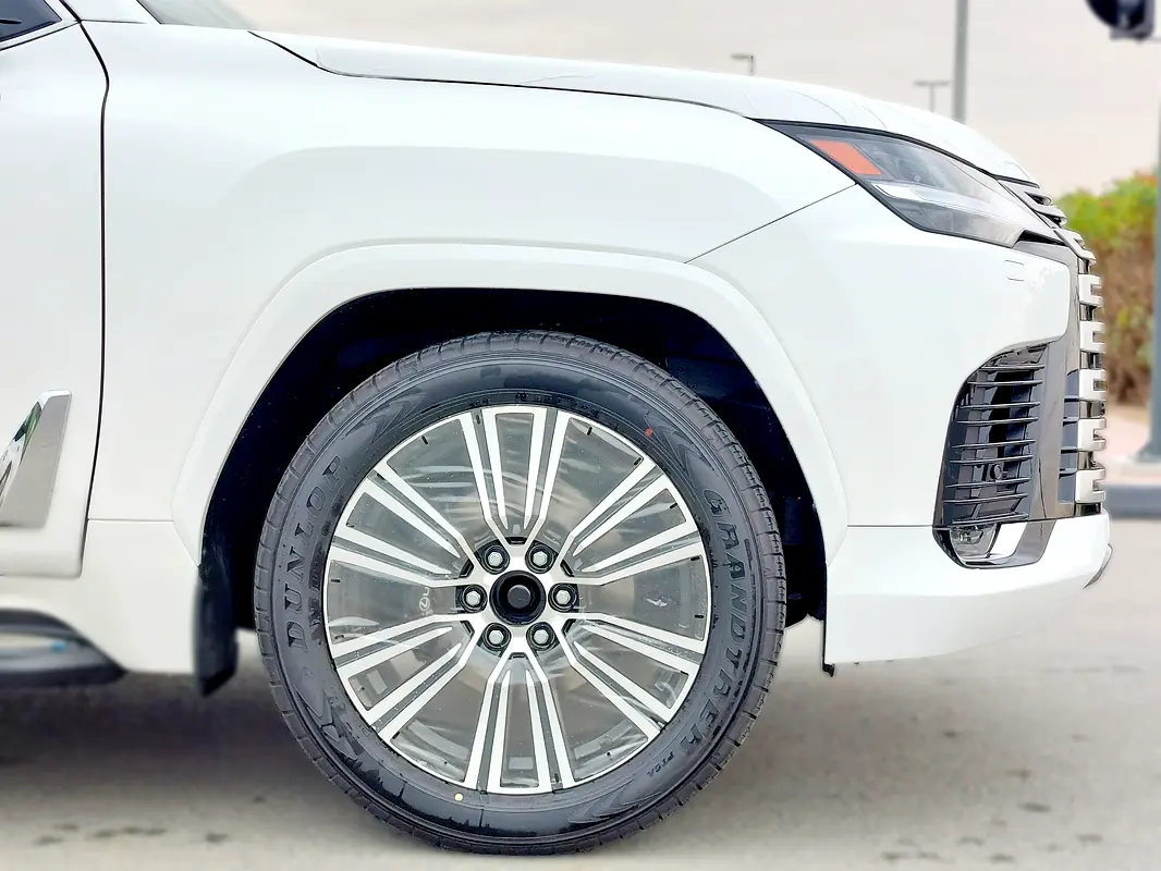 LEXUS LX-Series LX 600 Signature 2026 - photo 7 - Import Émirats | International Cars