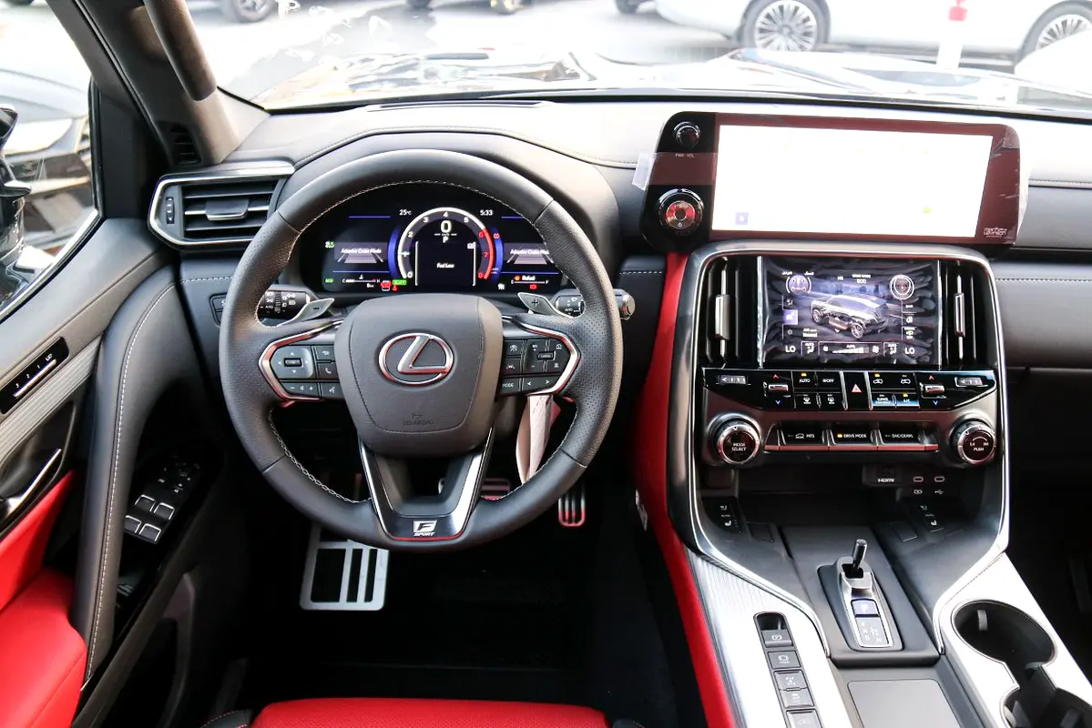 LEXUS LX-Series LX 700h F-Sport 2026 - photo 10 - Import Émirats | International Cars